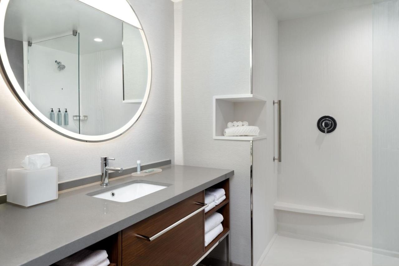 Courtyard By Marriott Richmond Scott'S Addition Экстерьер фото
